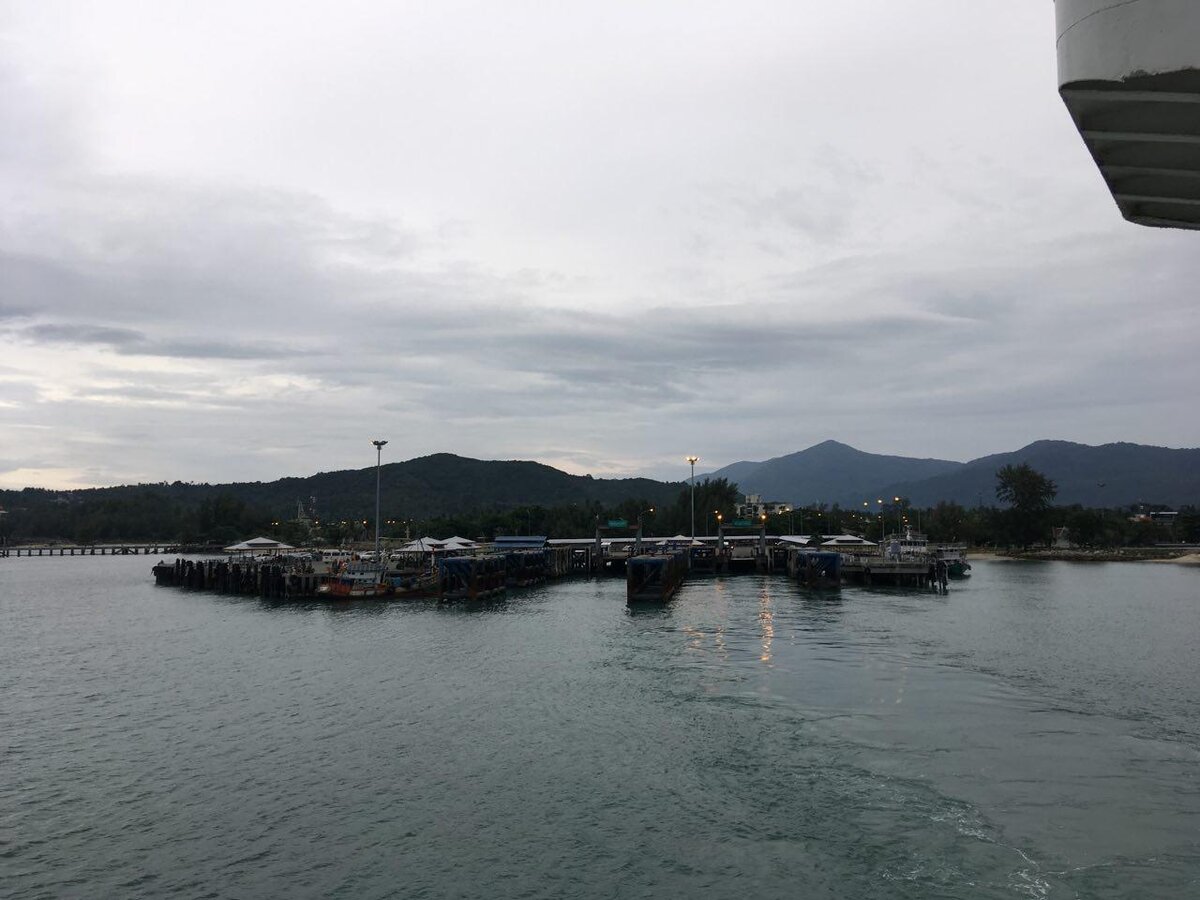 Шторм надвигается. А мы отплываем. 