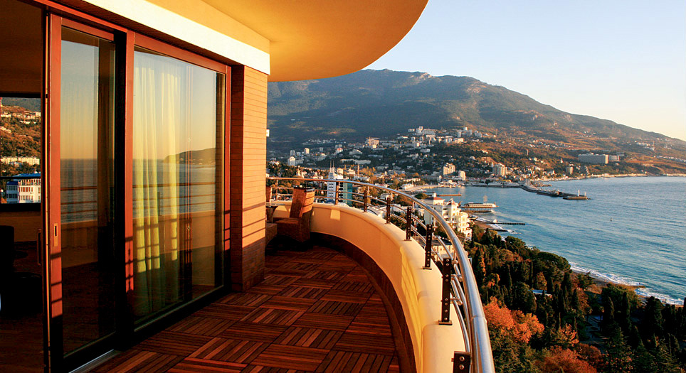 Фото квартиры взято с сайта объявлений "Avito". Квартира в Ялте.