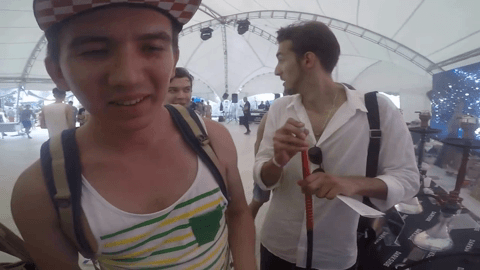 Реакция парня на этот табак. Он явно не ожидал ТАКОГО эффекта свежести