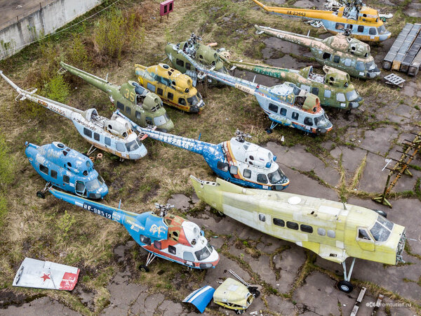 Просто кладбище вертолётов МИ-2 и ничего лишнего ?☠️?