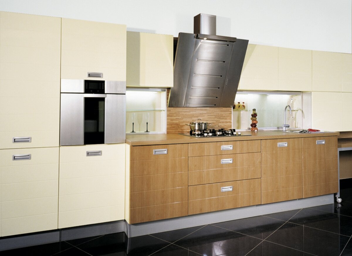 Цветовая гамма современных кухонных вытяжек
