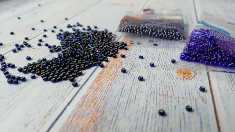 Три пакетика бисера, ради которых мы пошли в Леонардо.