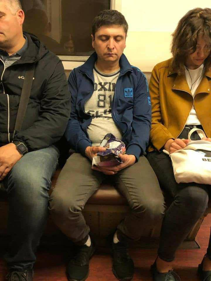 Двойник зеленского в метро