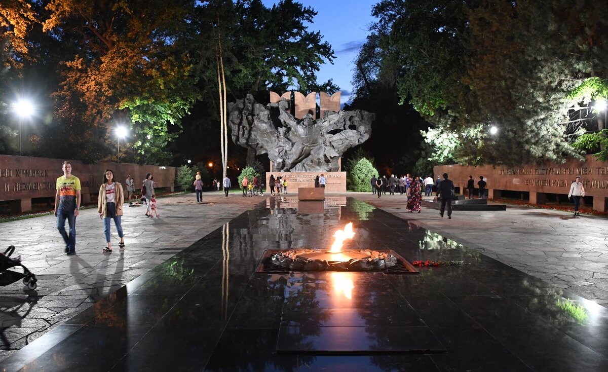 парк имени 28 гвардейцев-панфиловцев.