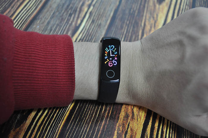 Honor band циферблаты. Хонор банд 5. Циферблаты хонор бэнд 5. Хонор Бенд 5 браслет циферблаты. Honor Band 5 циферблаты.