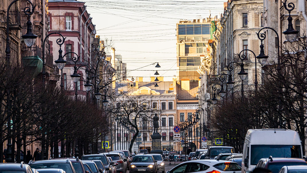 Пушкинской улице 11. Пушкинская 4 СПБ. Улица Пушкина Москва. Красивый вид улицы Пушкинской Ульяновска. М Пушкинская вид с улица.