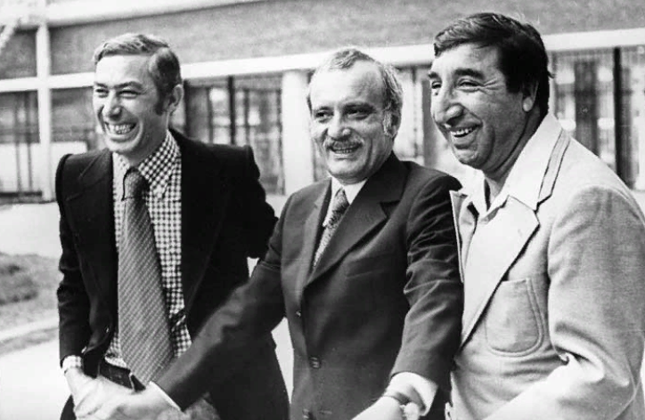 Легенда советского кино и эстрады – Вахтанг Кикабидзе. Его незабываемый, мягкий и бесконечно красивый голос, способный прикасаться к душе слушателей, помнят и до сих пор любят миллионы людей.-4