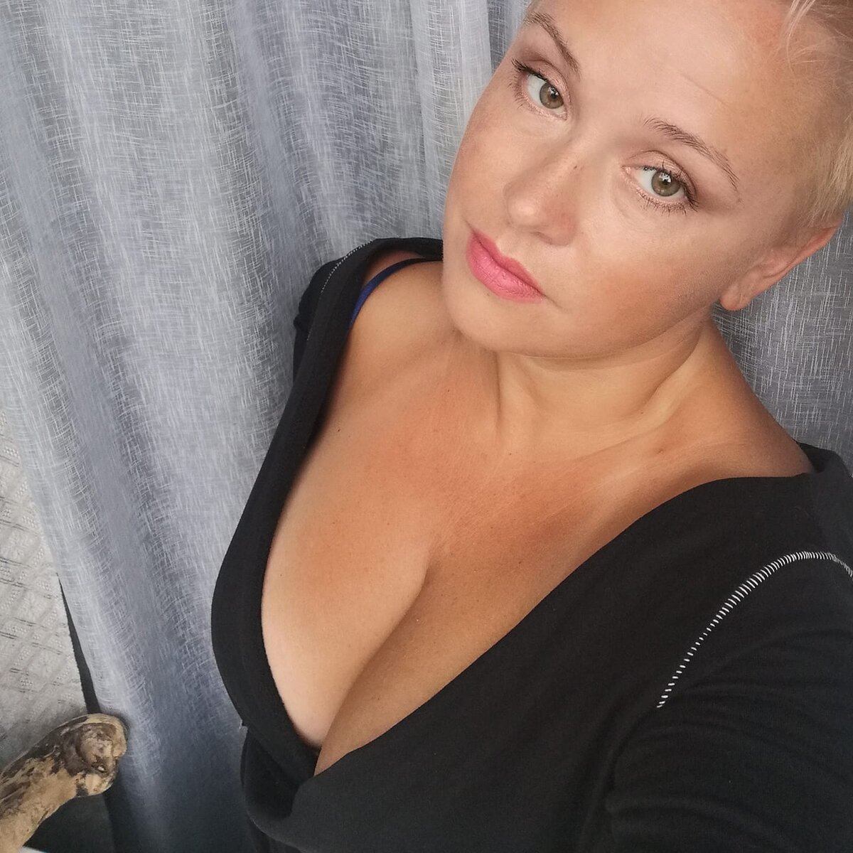 Ну кто откажется подвезти до Исчезатора такую прекрасную барышню))) К слову, это я. 