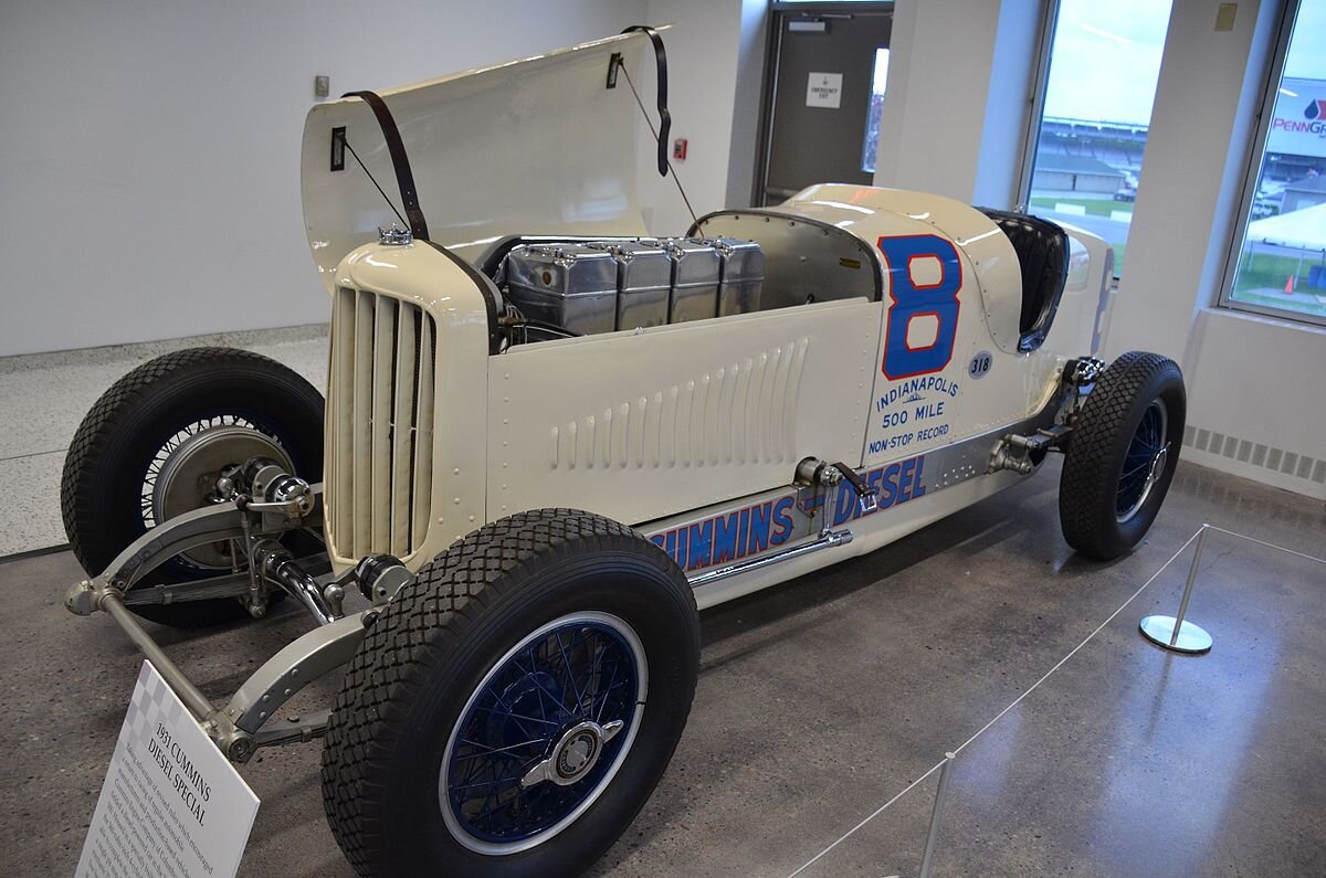 Первый дизельный гоночный автомобиль, выигравший Indianapolis 500. Листайте вправо. Все фото из открытых источников.