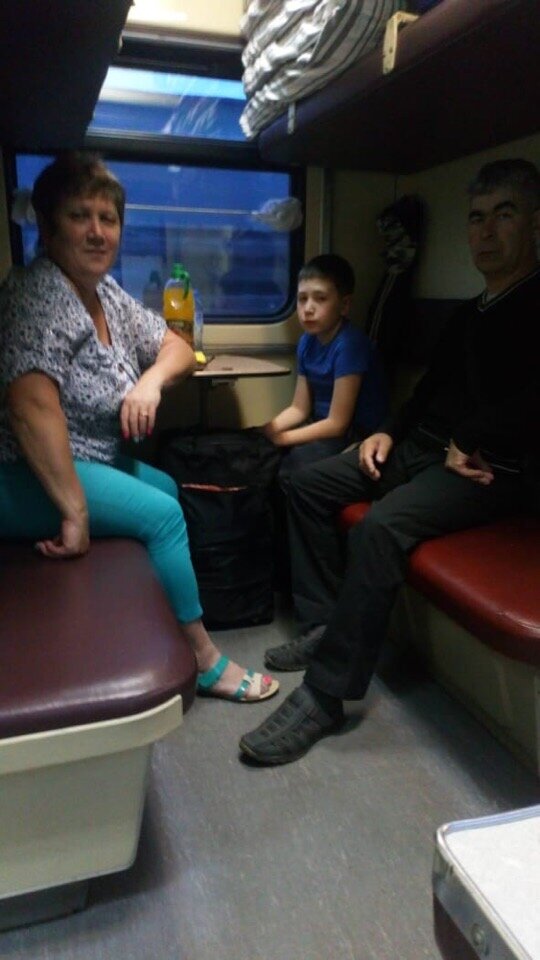 Это мы только сели в поезд.