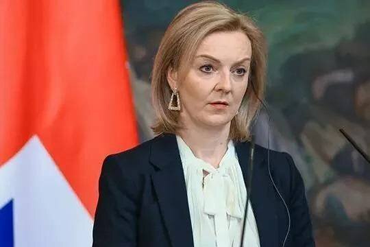    Трасс обвинили в отсутствии декларации на ужин за счет миллиардера