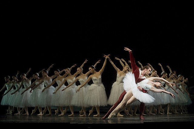 Продюсирование "Лебединого озера" 2008 года в Королевской шведской опере  Александр Кенни / Кунглига Опера