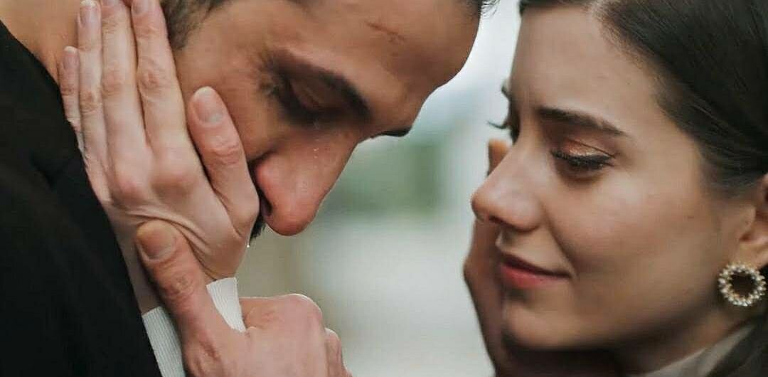 Бастер сохил кисми 3 mp3 lil. Суна и абидин зимородок. Суна и абидин. Суна и абидин. Зимородок будут ли вместе суна и абидин.