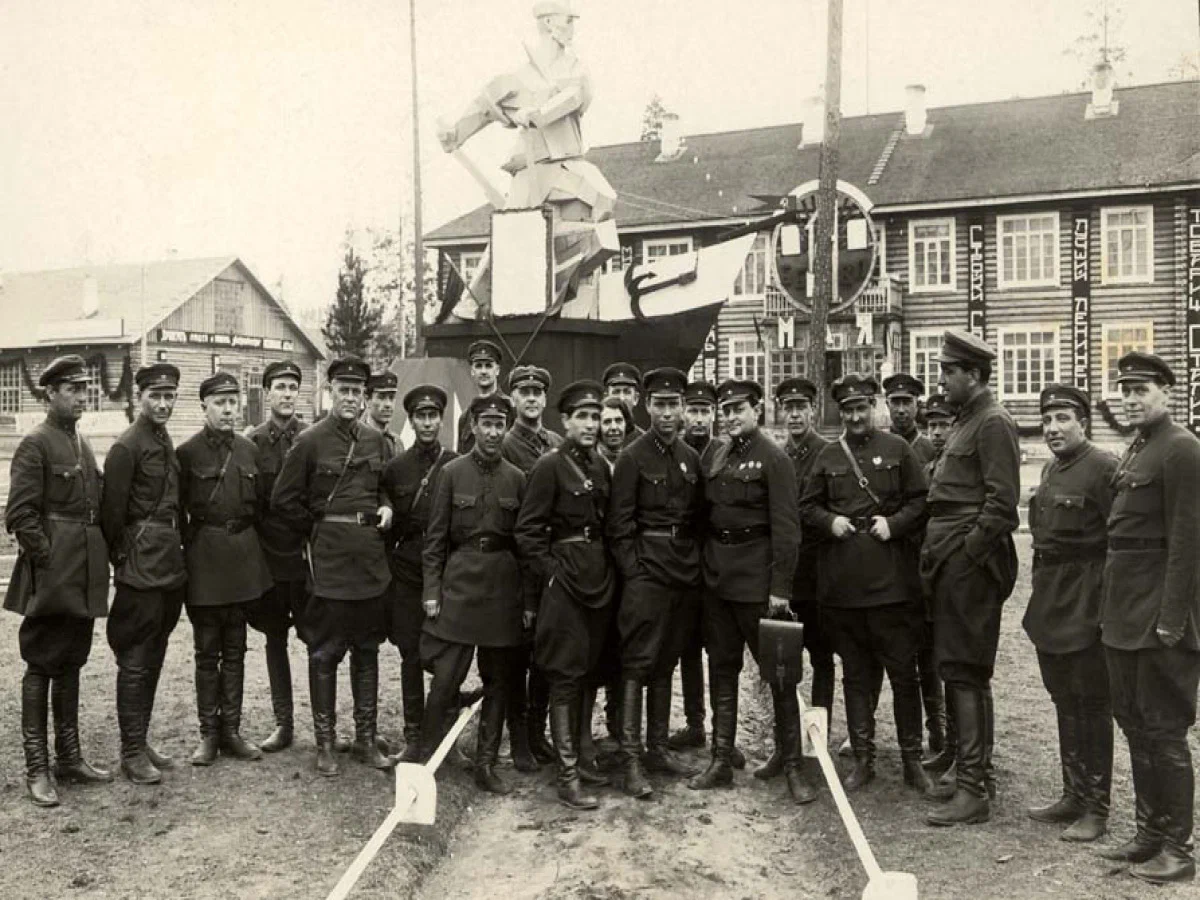 Заключенные 1937 года. Начальник ГУЛАГА НКВД СССР 1941. Сотрудники ГУЛАГ НКВД СССР. Руководители НКВД 1942. НКВД 30-Е годы.