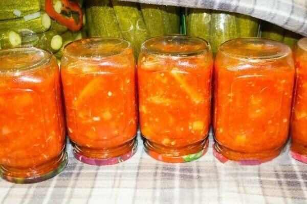 Салат тёщин язык из кабачков на зиму. Тещин язык из кабачков через мясорубку рецепт. Икра тещин язык. Тёщин язык из кабачков с помидорами и перцем на зиму. Закуска тещин язык из кабачков.