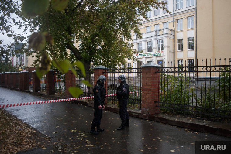    Силовики проверяют информацию о поступивших угрозах