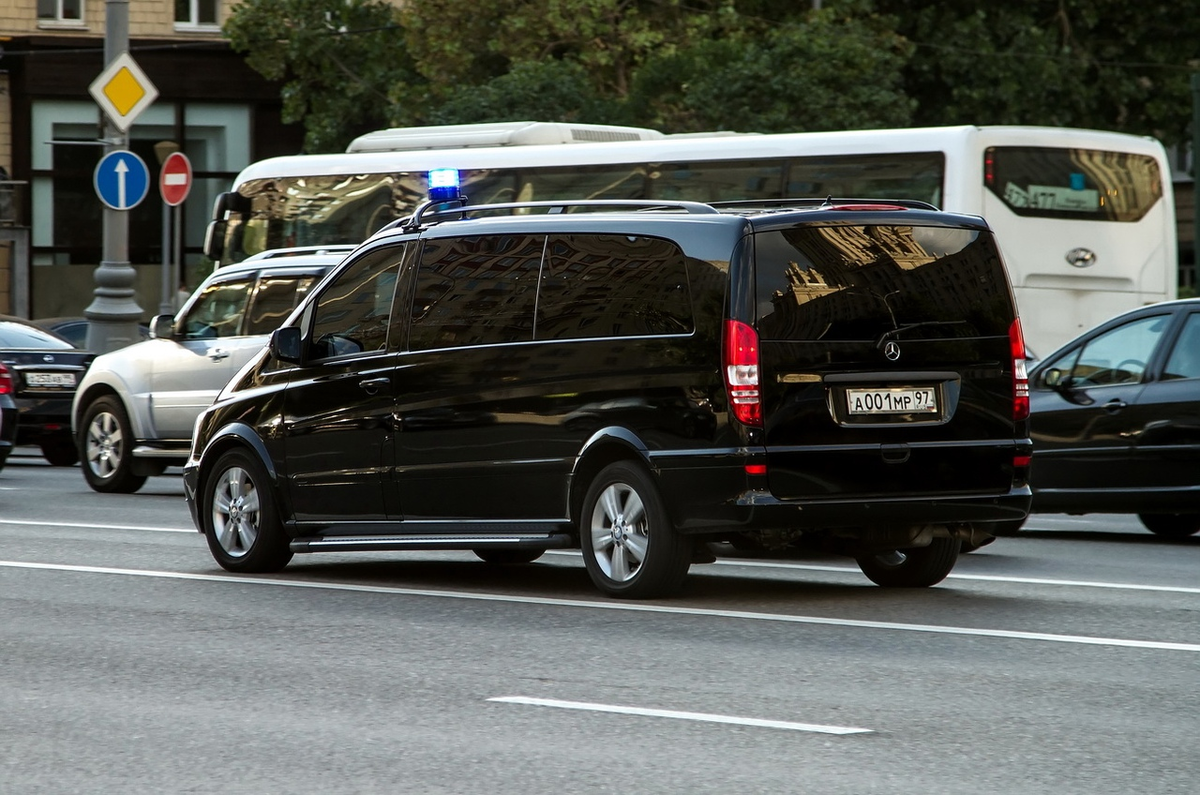 Mercedes-Benz V-class