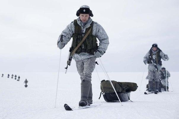 На фото от Минобороны России. Наши на Северах...