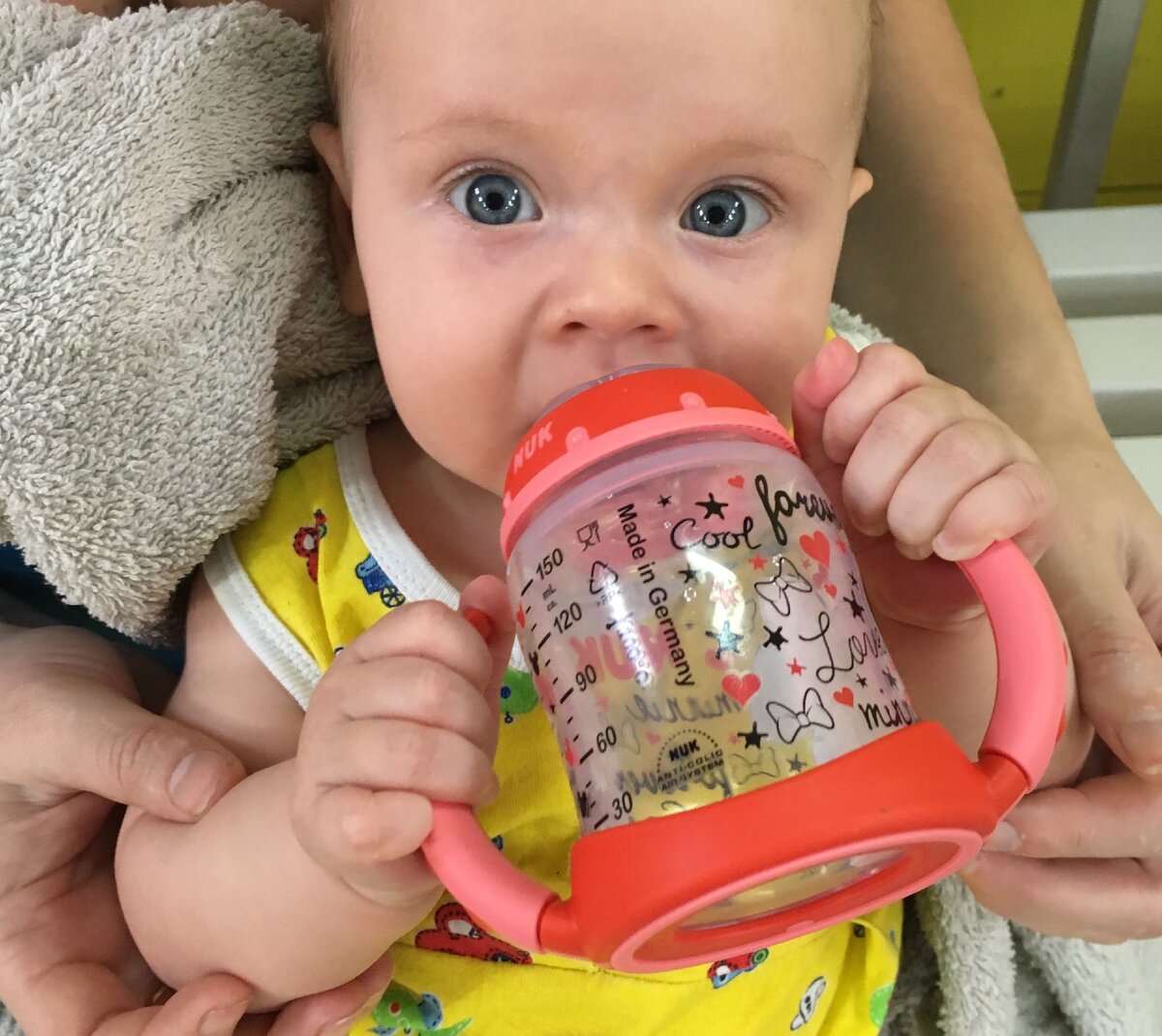 Вот поильник, который пригодился только для фото :) Фото из личного архива