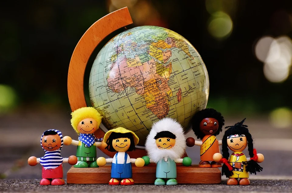 https://pixabay.com/photos/different-nationalities-children-1743392/