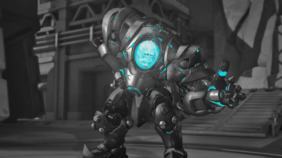 Старость - не радость! До введения Сигмы - Райнхардт был самый старшим из героев.