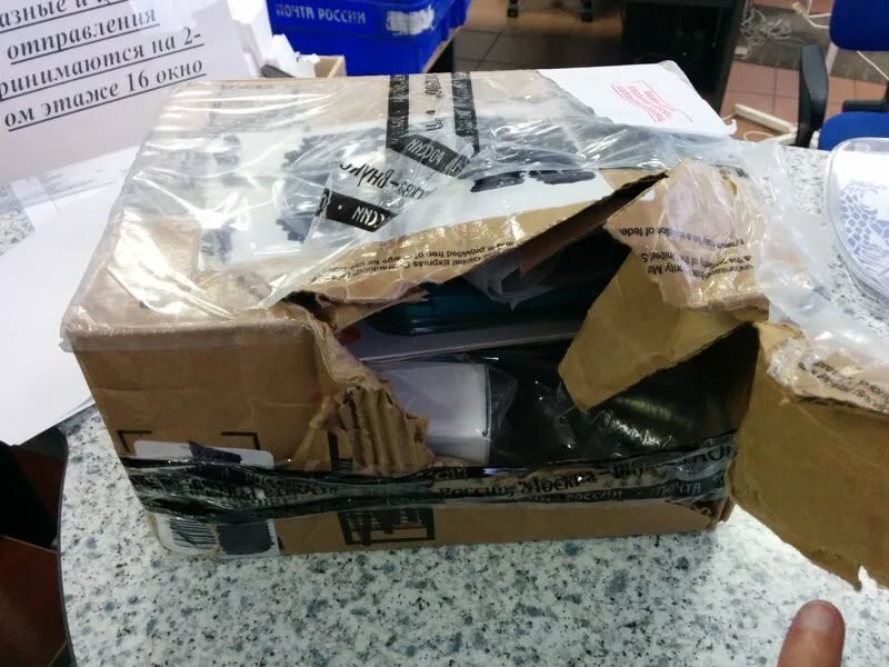 Посылка из китая. Посылка с обманом. Упаковка посылки в мусорный пакет. Упаковка посылки. Если заказал посылку и телефон сломался.