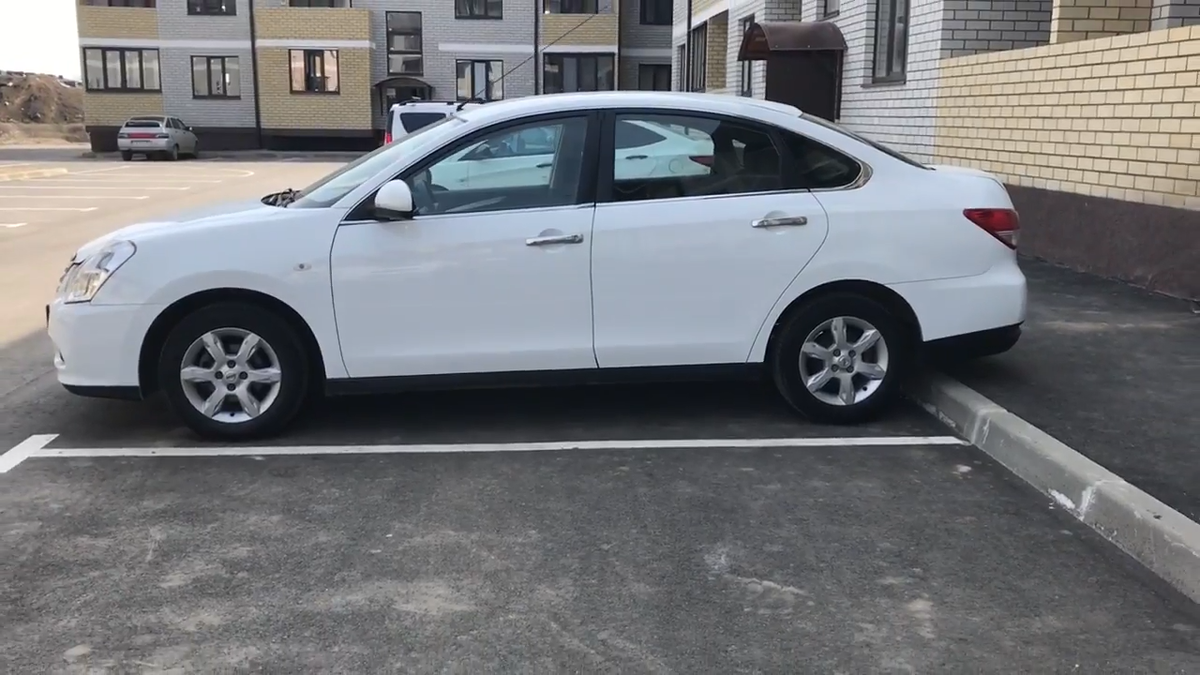  Nissan Almera III поколения