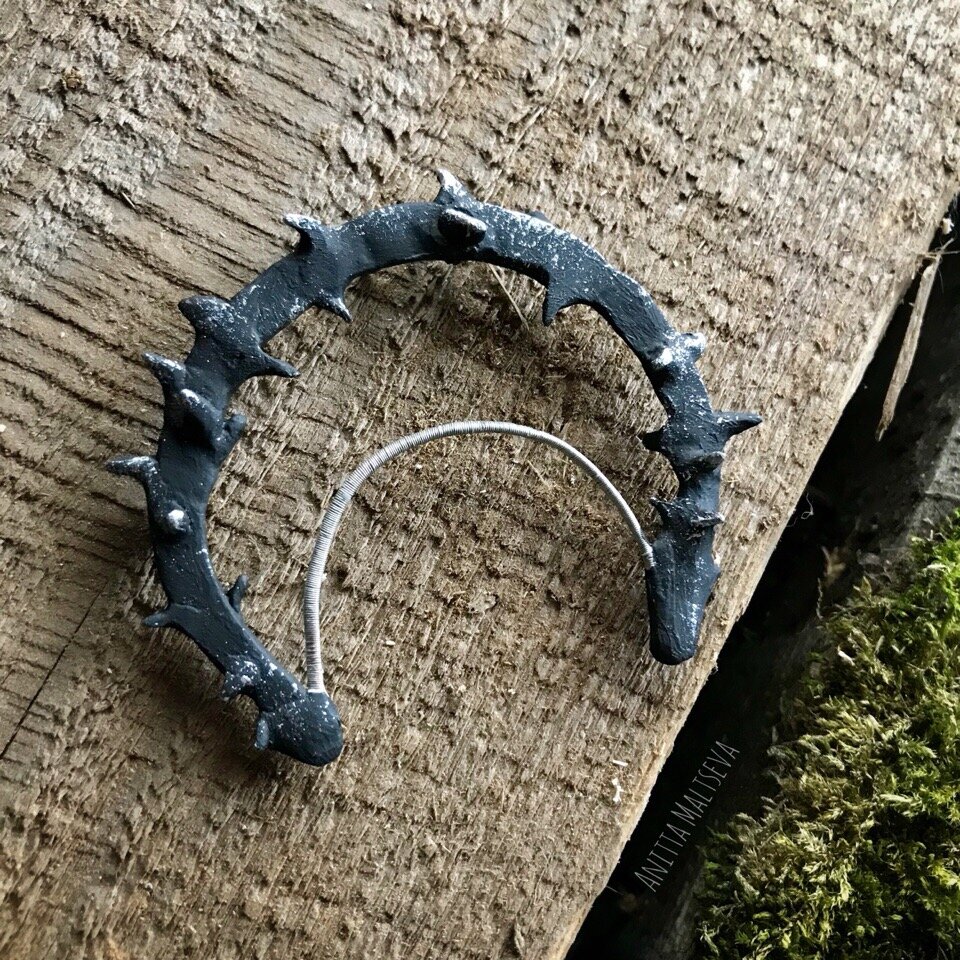 Обод с шипами