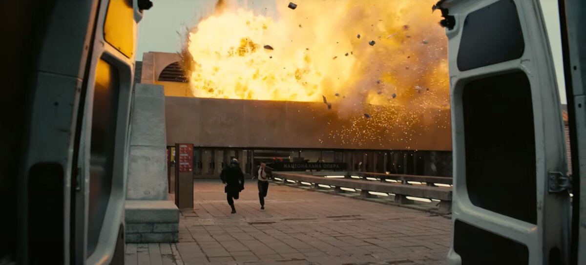 Захват заложников и взрыв в украинской Национальной опере? Кадр из ролика.