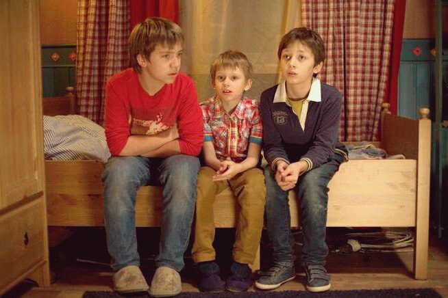Кадр из сериала "Супер Макс" 