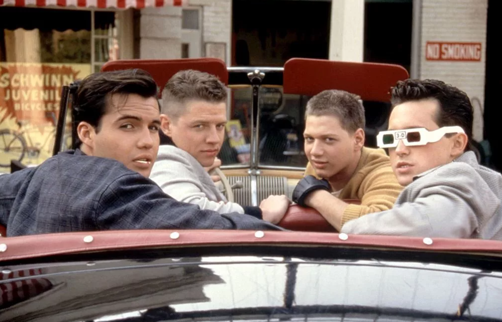 Билли Зейн (слева) в фильме «Назад в будущее»