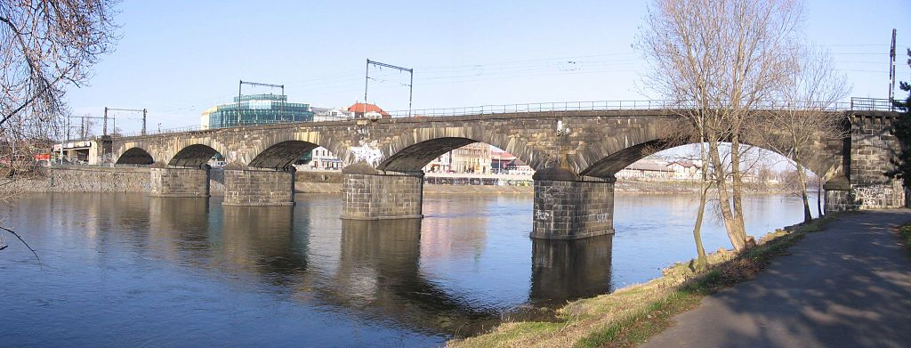 Виадук Негрелли над Влтавой (фото с "Вики")