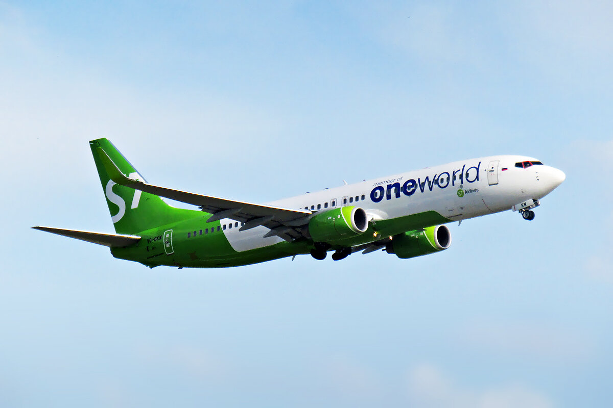 Эссеван. Boeing 737-800 s7 ONEWORLD. 737-800 S7. 737 800 WL. Боинг 737 800 авиакомпании s7.