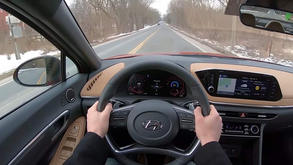 сузуки джимни скрип спереди. почему в машине вибрация на ходу. почему в машине вибрация на ходу. вибрация руля на скорости. разгон автомобиля.