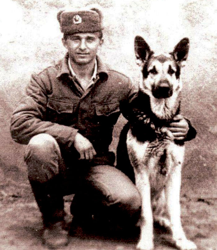 Джульбарс с хозяином