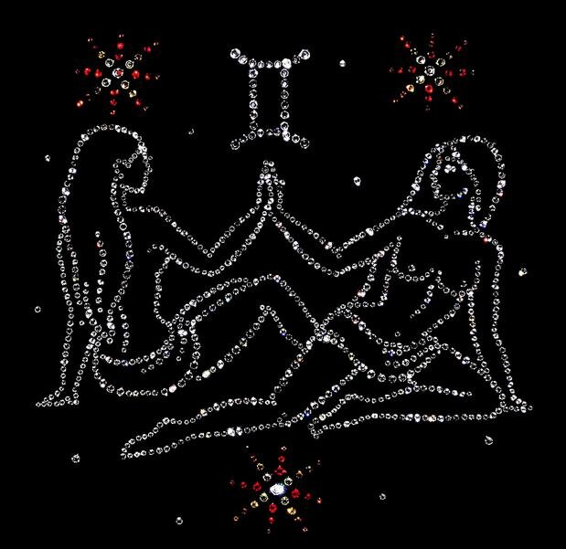 VI кубков, VIII пентаклей, V мечей