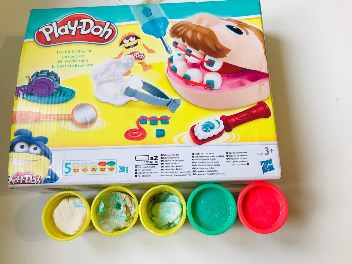 Испорченный белый play-doh