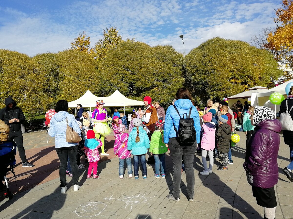 Много народу было на благотворительном празднике