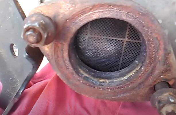 Замена пламегасителя на ремонтный металлический катализатор на Kia K5 2.0 (149 л.с.). Чип-тюнинг