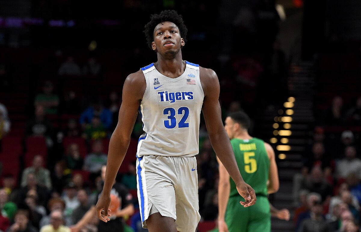 James Wiseman в форме Memphis Tigers 
