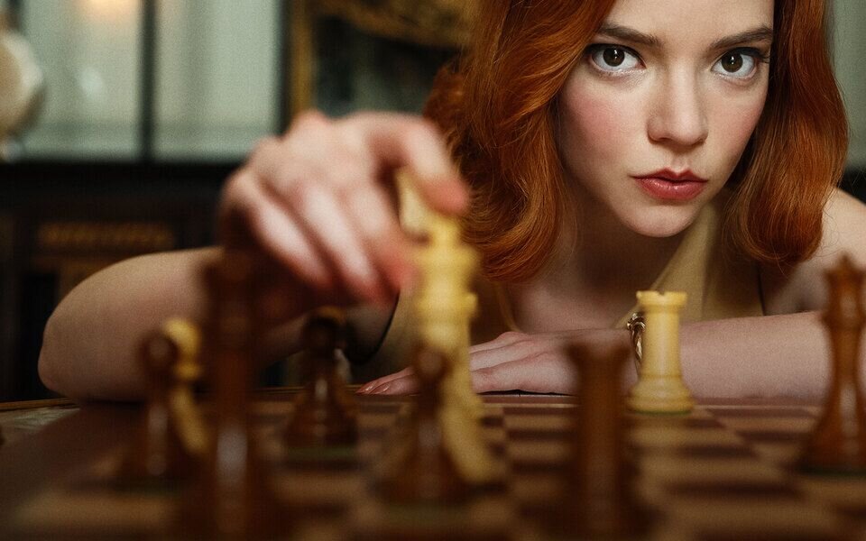 'Ход королевы' — сериал 2020 года, реж. Скотт Фрэнк, США / kinopoisk.ru 
