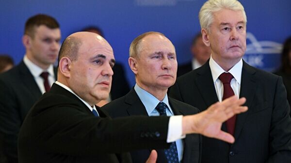 М.В. Мишустин, В.В. Путин и С.С. Собянин