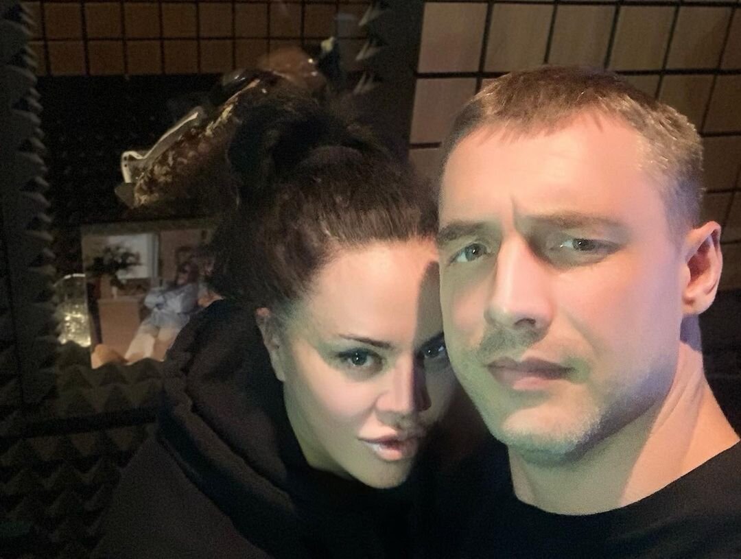 Оксана Байрак и Антон Батырев 