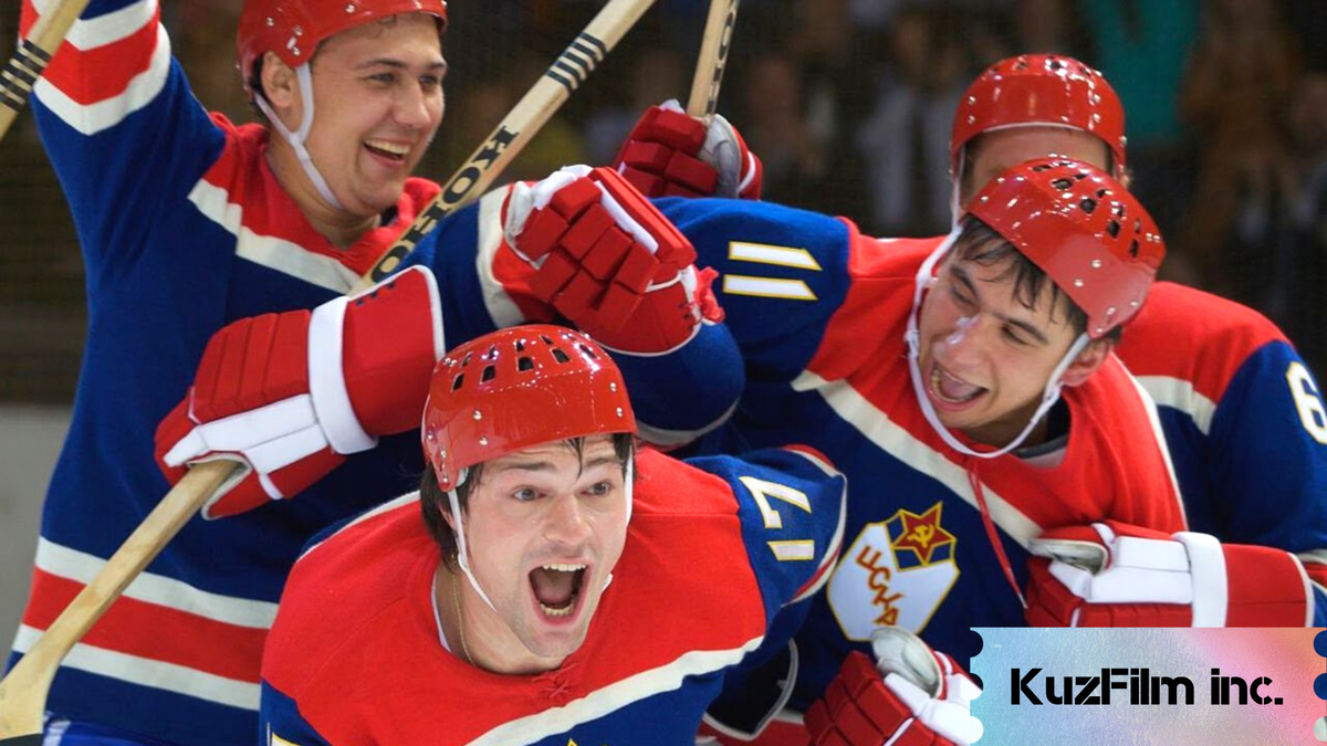 на данный момент в КХЛ нет ни одного хоккеиста, который носит номер 17, так как под этим номер играл Валерий Харламов, в 1981 году он попал а автокатастрофу, и его не стало. в 1991 году Харламов попал в зал славы в Торонто, хотя не играл в НХЛ. А в КХЛ номер 17 навечно закреплён за Харламовым, и только один раз был случае, что игрок носил этот номер - это был его сын. 