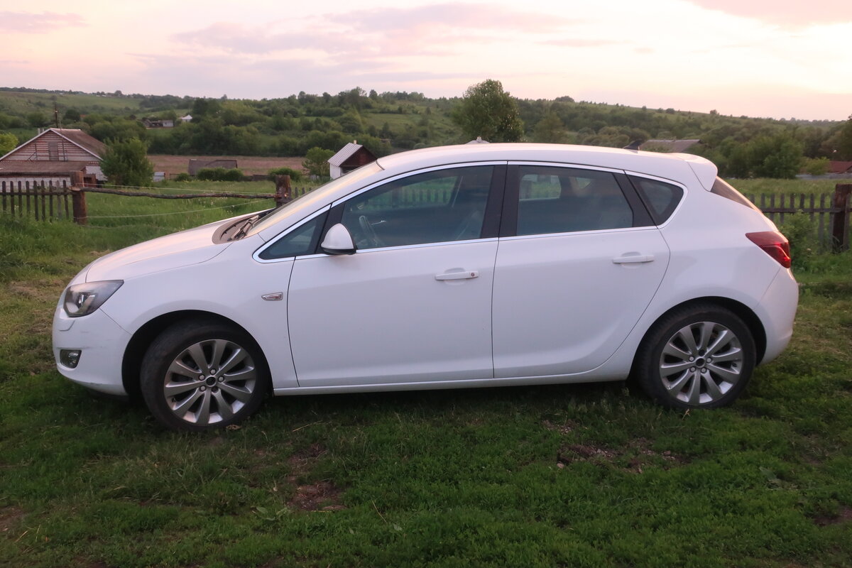 Опель Астра 2009-2017