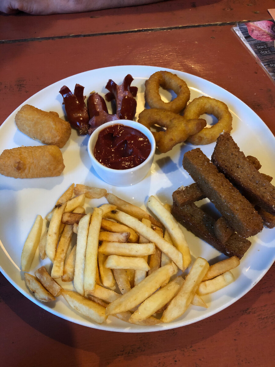 Уже по картошке видно, что качество продуктов не очень((( 