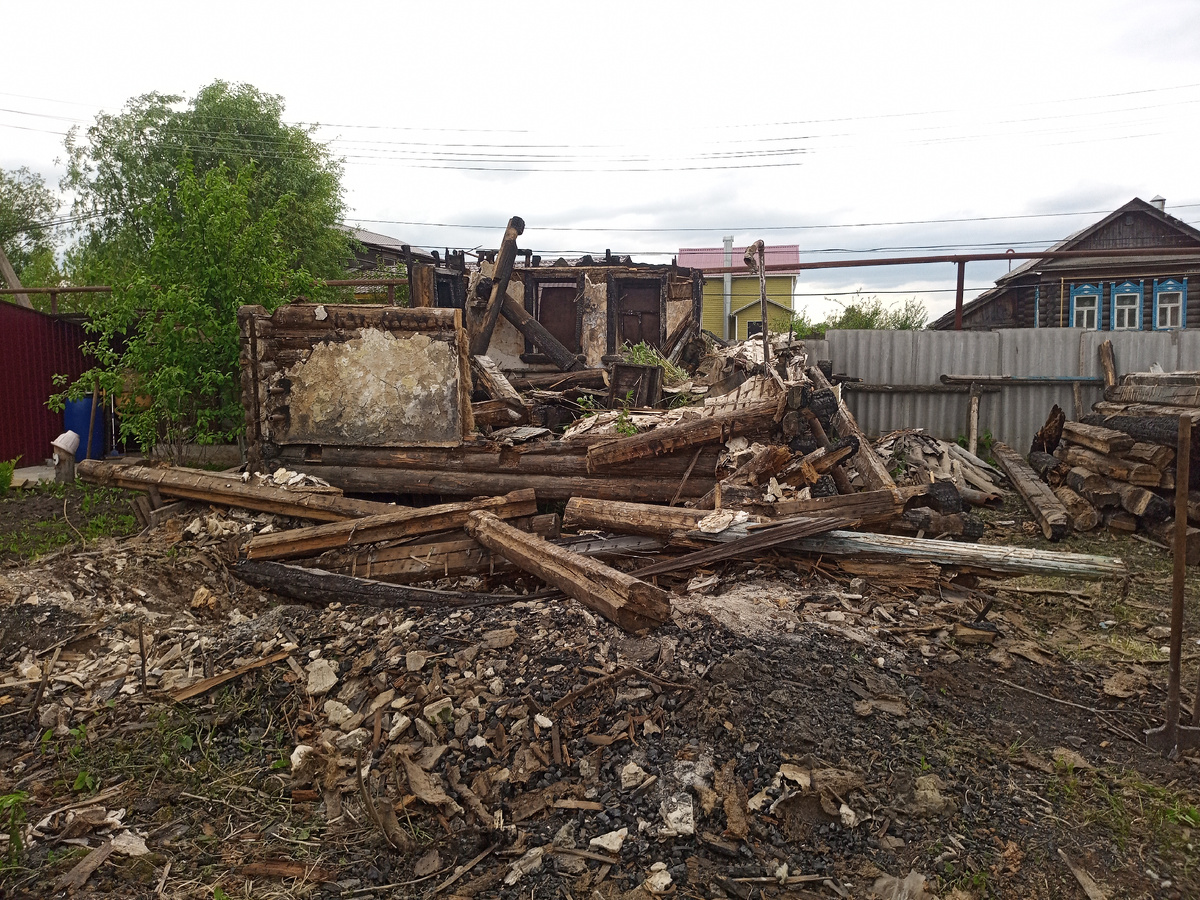 Лучше соседские гнилушки, чем бесплатный валежник