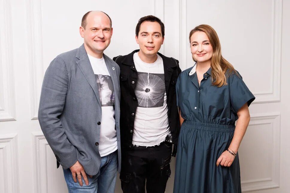 Ирина и Вячеслав Добрецовы с Родионом Газмановым, фото: Андрей Калмыков