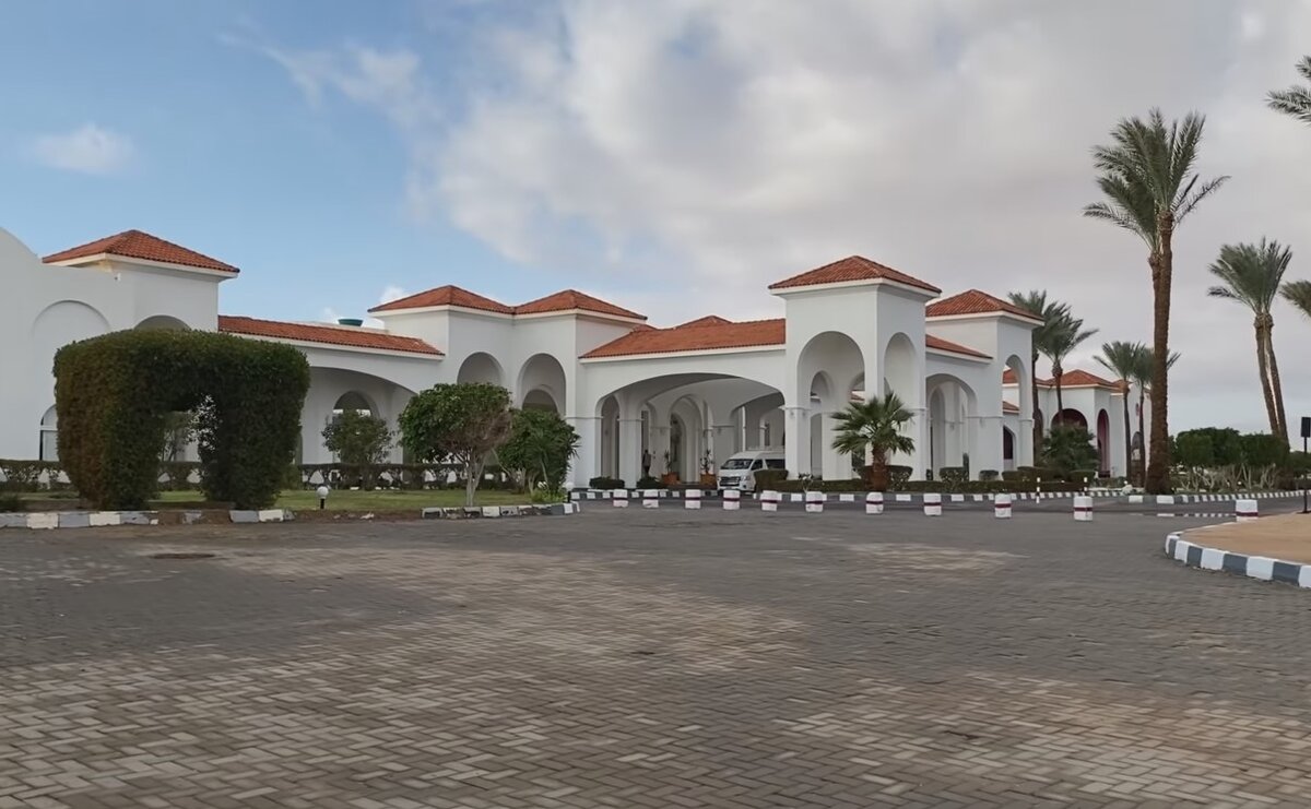 Вход на ресепшн отеля Siva Sharm 4*
