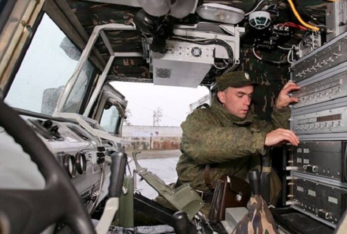 Пульт управления комплексом "Заслон" обеспечивает молниеносный запуск аппаратуры